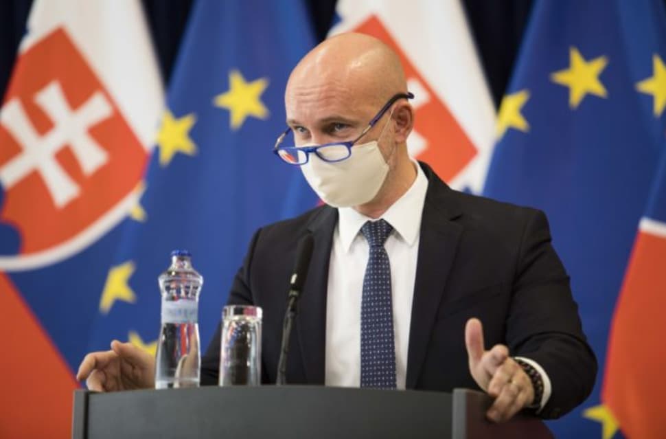 Počet žiakov na dištančnom vzdelávaní klesol