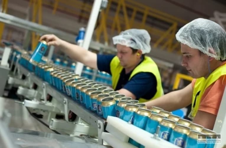 Od začiatku roka platí na Slovensku viacero opatrení na udržanie zamestnanosti
