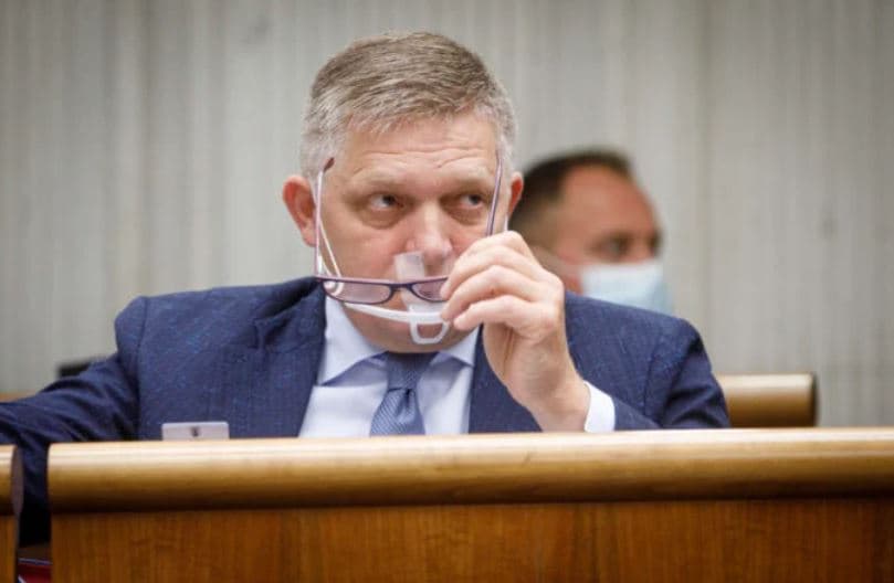 Poslanci by mali pokračovať v rokovaní o vydaní Roberta Fica na väzobné stíhanie