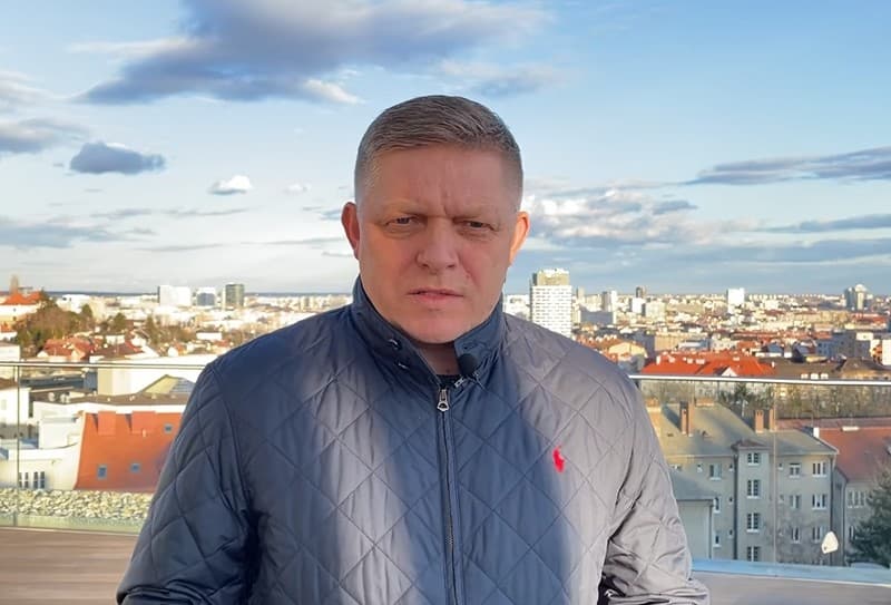 Pán Heger, buďte ticho a zachovajte si dôstojnosť, odkazuje Fico