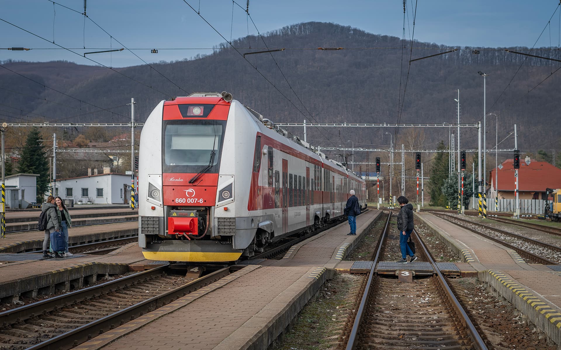 Dočasné obmedzenia regionálnych vlakov medzi Košicami a Kysakom