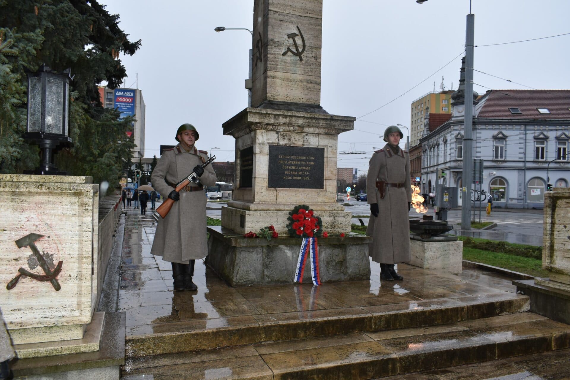 Poznáte históriu Pamätníka vojakov Sovietskej armády v Košiciach?