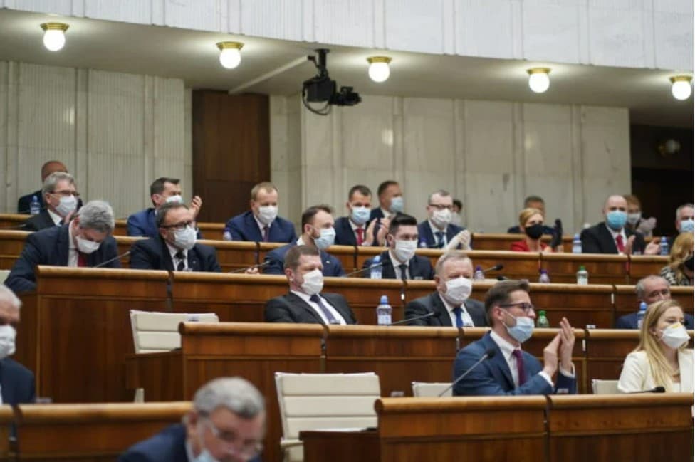 Poslanci odsúhlasili obrannú dohodu s USA