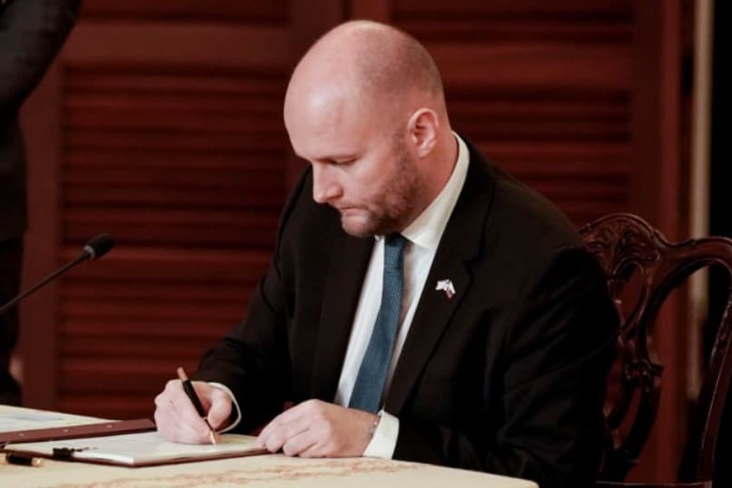 Na Ukrajinu posielame desať miliónov litrov nafty, uviedol Naď