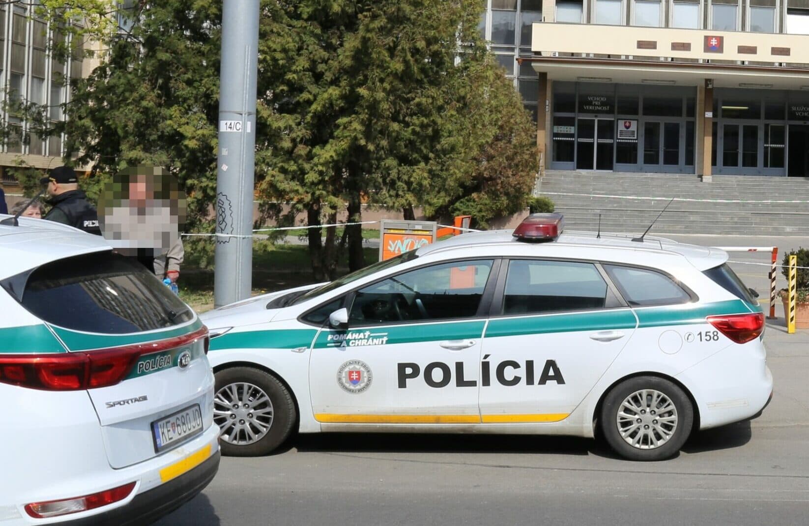 Pravidelne nahlasoval bomby, teraz sedí vo väzbe