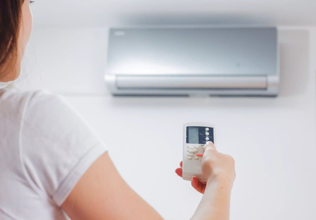 Klimatizácia či ventilátor? Odborník radí, ako sa správne ochladzovať