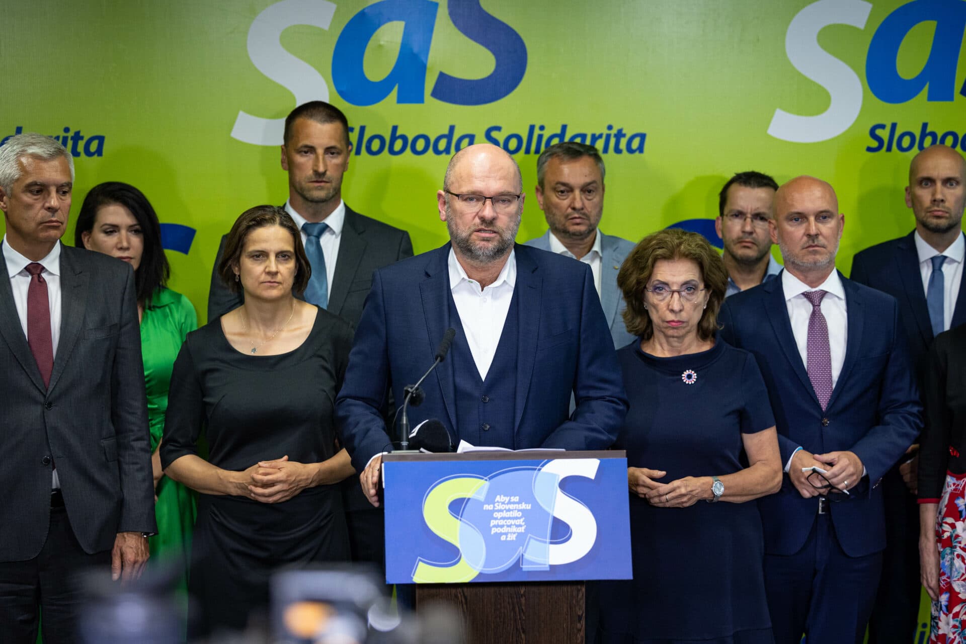 Poslanci za SaS navrhujú umožniť vznik tzv. oranžových obálok v súkromnom sektore