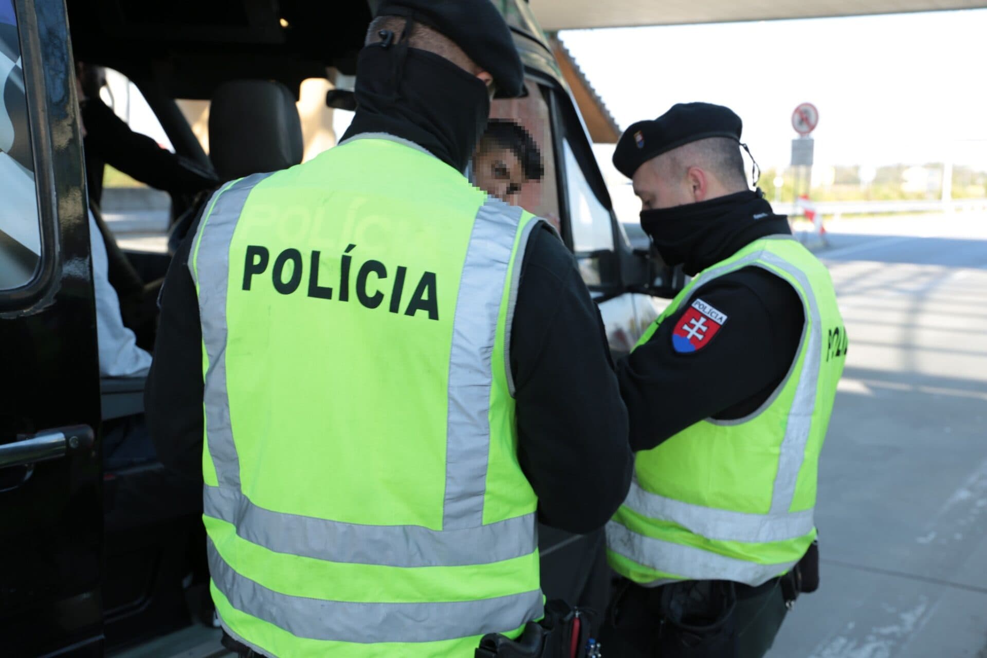 Polícia si podľa policajného prezidenta Hamrana v súvislosti s migráciou plní svoje úlohy