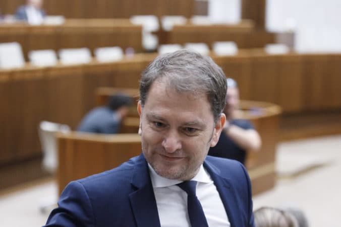 Poslanec Šutaj Eštok žiada preveriť pravdivosť majetkových priznaní Igora Matoviča