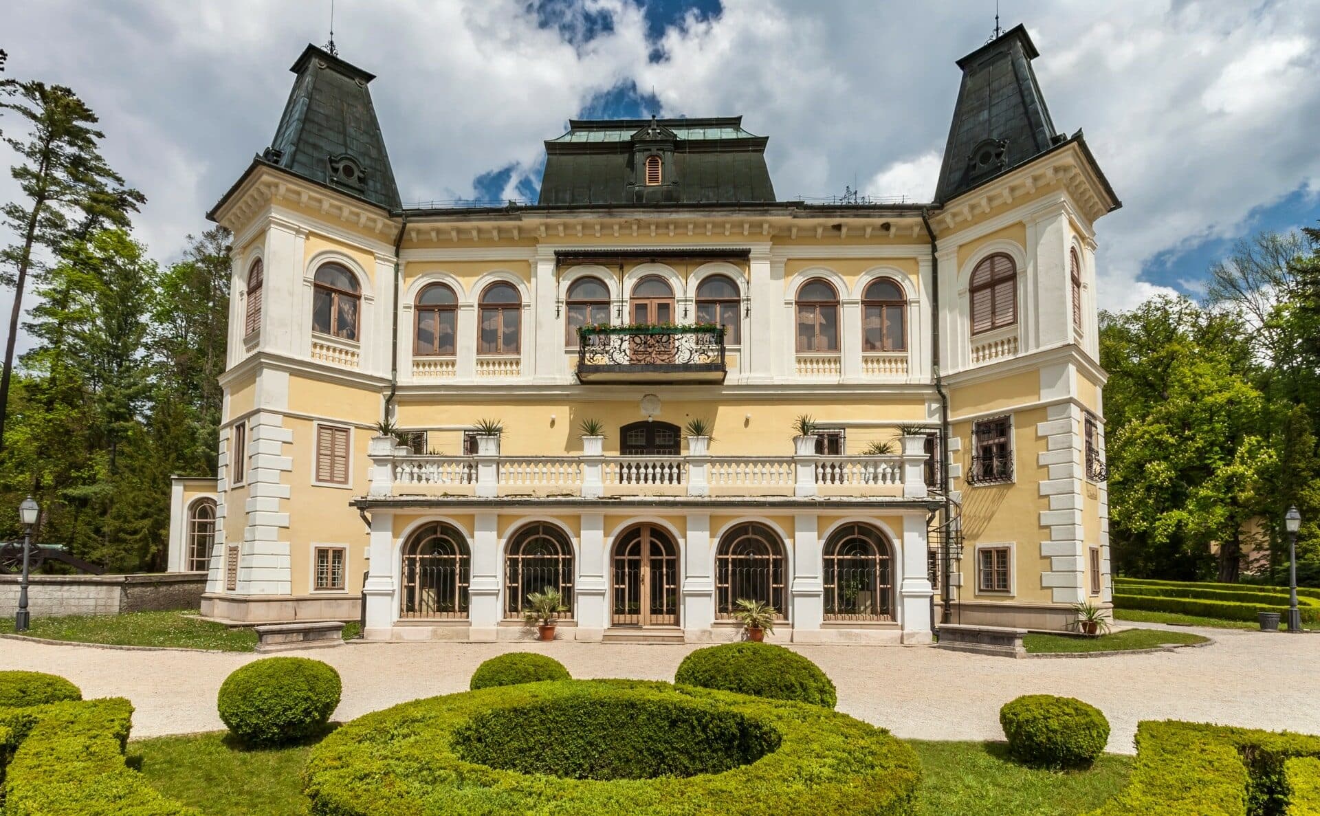 Ministerstvo kultúry SR zrealizovalo konferenciu o oživovaní slovenských kaštieľov