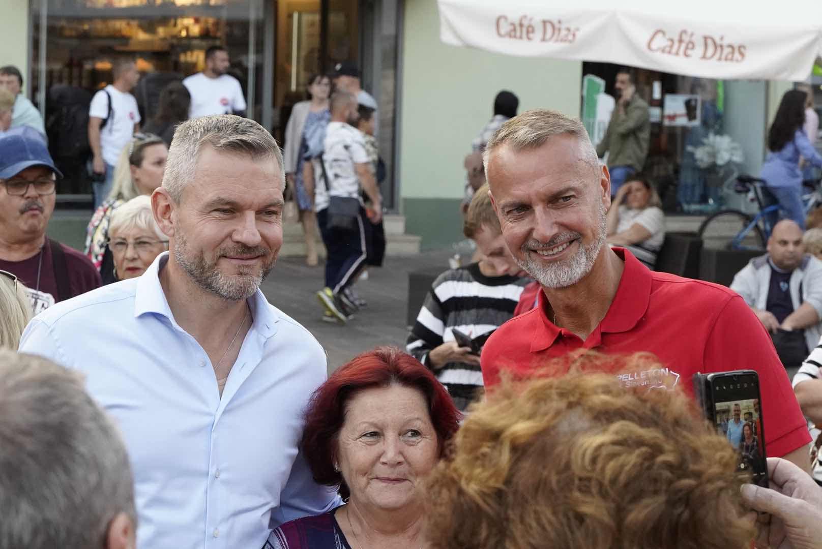 EXKLUZÍVNE Predstaviteľov Hlasu vítal v Košiciach dav fanúšikov, v Moldave plná športová hala