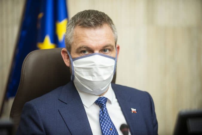 Pellegrini vyzval vládu, aby stiahla obrannú dohodu s USA z parlamentu