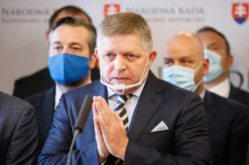 Strana SMER-SD predložila nový návrh na odvolanie Mikulca, tri predošlé sťahuje