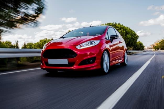 Nedostatok čipov ohrozuje celý automotive sektor, hrozí aj scenár hromadných prepúšťaní