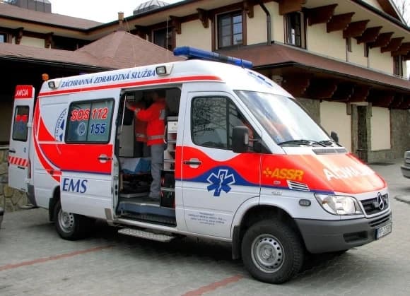 Vodič sanitky, ktorý nafúkal už čelí obvineniu