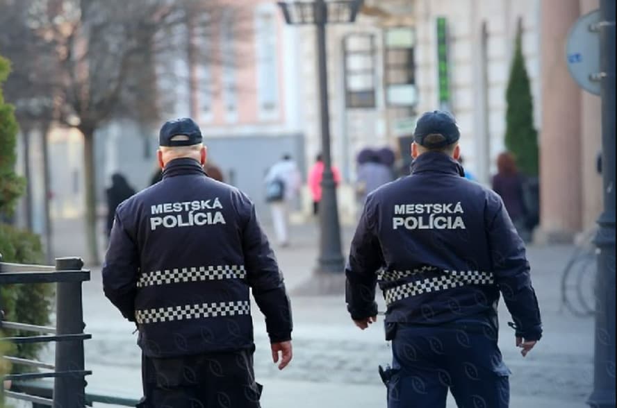 Mestskí policajti chcú mať viac kompetencií. Aké porušenia by chceli kontrolovať?