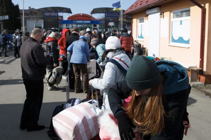 Slovensko-ukrajinské hranice na vstupe na Slovensko prekročilo v pondelok viac ako 2100 osôb