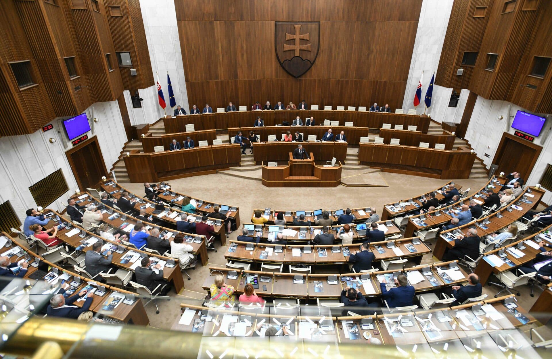 Schválenie prorodinného balíčka je údajne v súlade s Ústavou SR