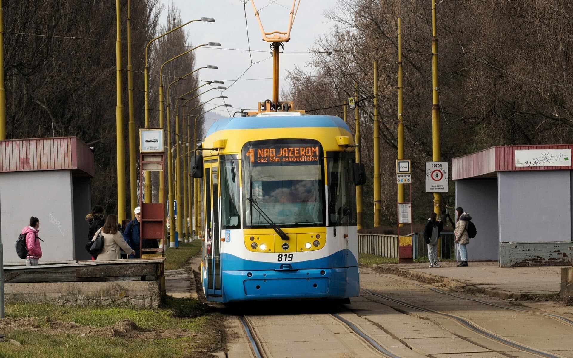 Električková trať a obratisko na Jazere sú v havarijnom stave. V pláne je modernizácia za 83 MILIÓNOV