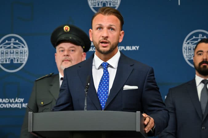 Udalosti posledných mesiacov neboli náhodné, tvrdí minister vnútra