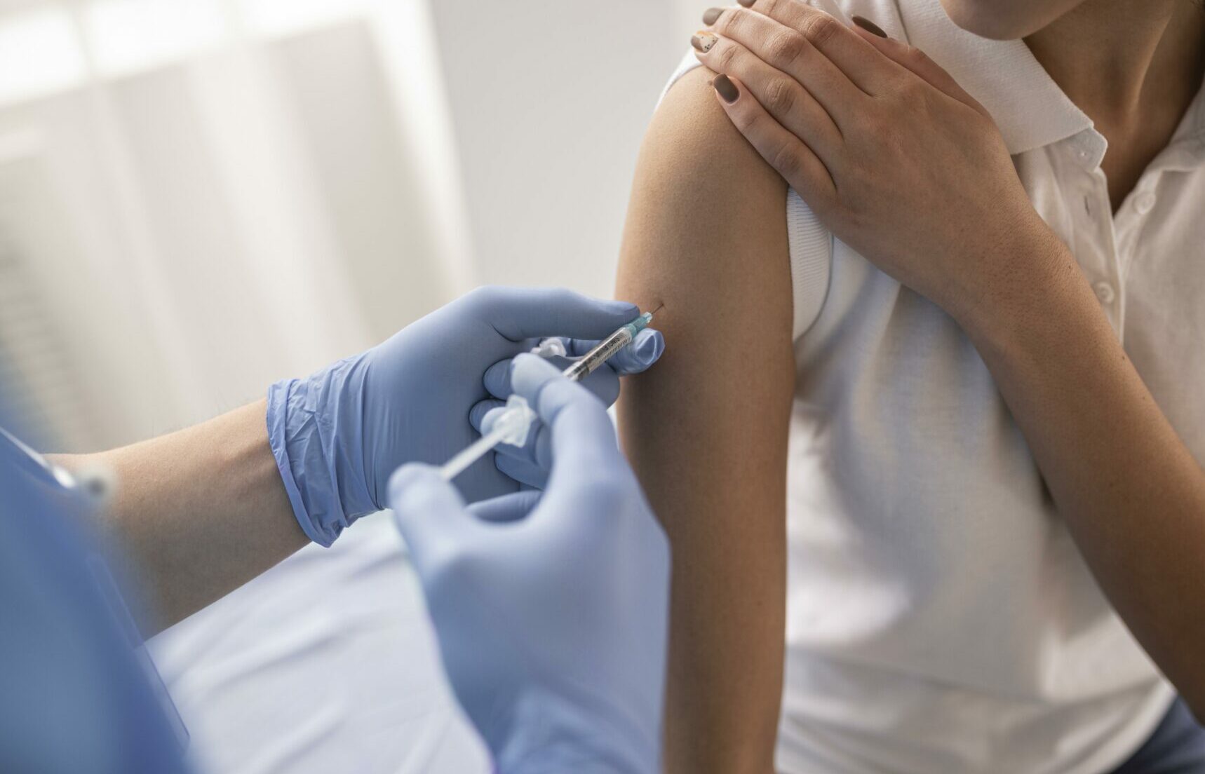 Očkovacie centrum pri UNLP má za sebou prvé očkovanie proti HPV