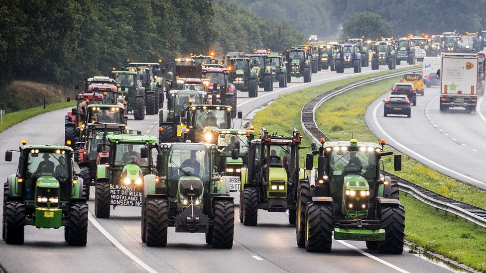 Protest farmárov obmedzí dopravu. Týmto úsekom sa radšej vyhnite