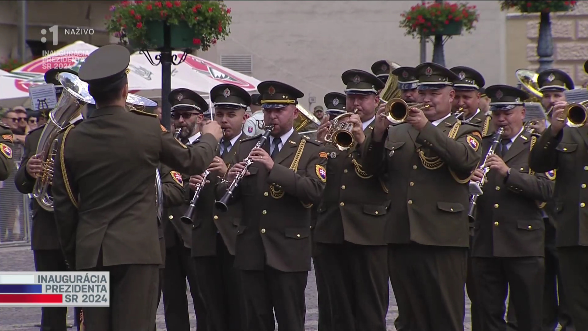 Prehliadka jednotiek Ozbrojených síl SR na Hviezdoslavovom námestí, Foto: Vysielanie RTVS