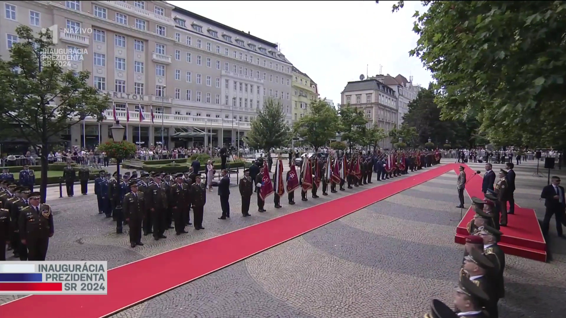 Prehliadka jednotiek Ozbrojených síl SR na Hviezdoslavovom námestí, Foto: Vysielanie RTVS