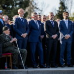 Premiér počas osláv oslobodenia Bratislavy navrhol referendum o zbrojení