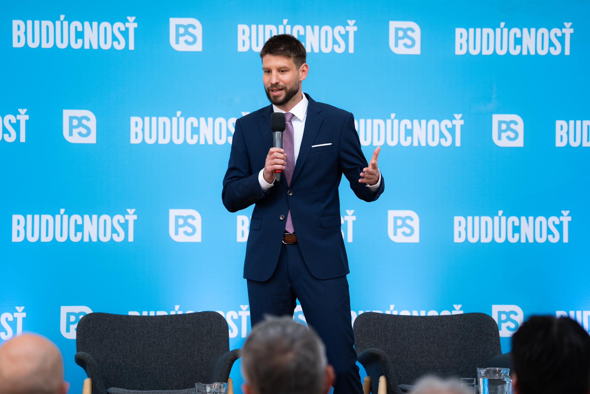 Šimečka ponúka záchranu pre menšie strany, SaS a KDH chcú ísť do volieb samostatne